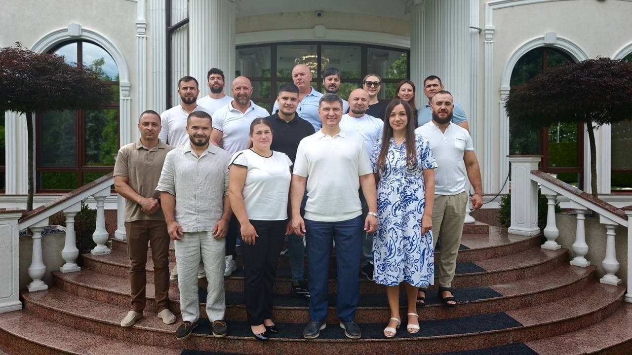 Federația Națională Sportivă de Armwrestling din R. Moldova își trasează direcțiile pentru următorii 4 ani și alege o nouă echipă de conducere